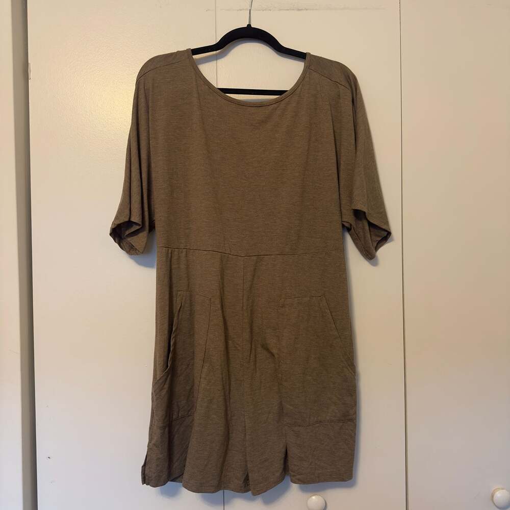 SHEIN Brown Soft Knit Short Sleeve Pocket Romper with Open Ruched Back Size M